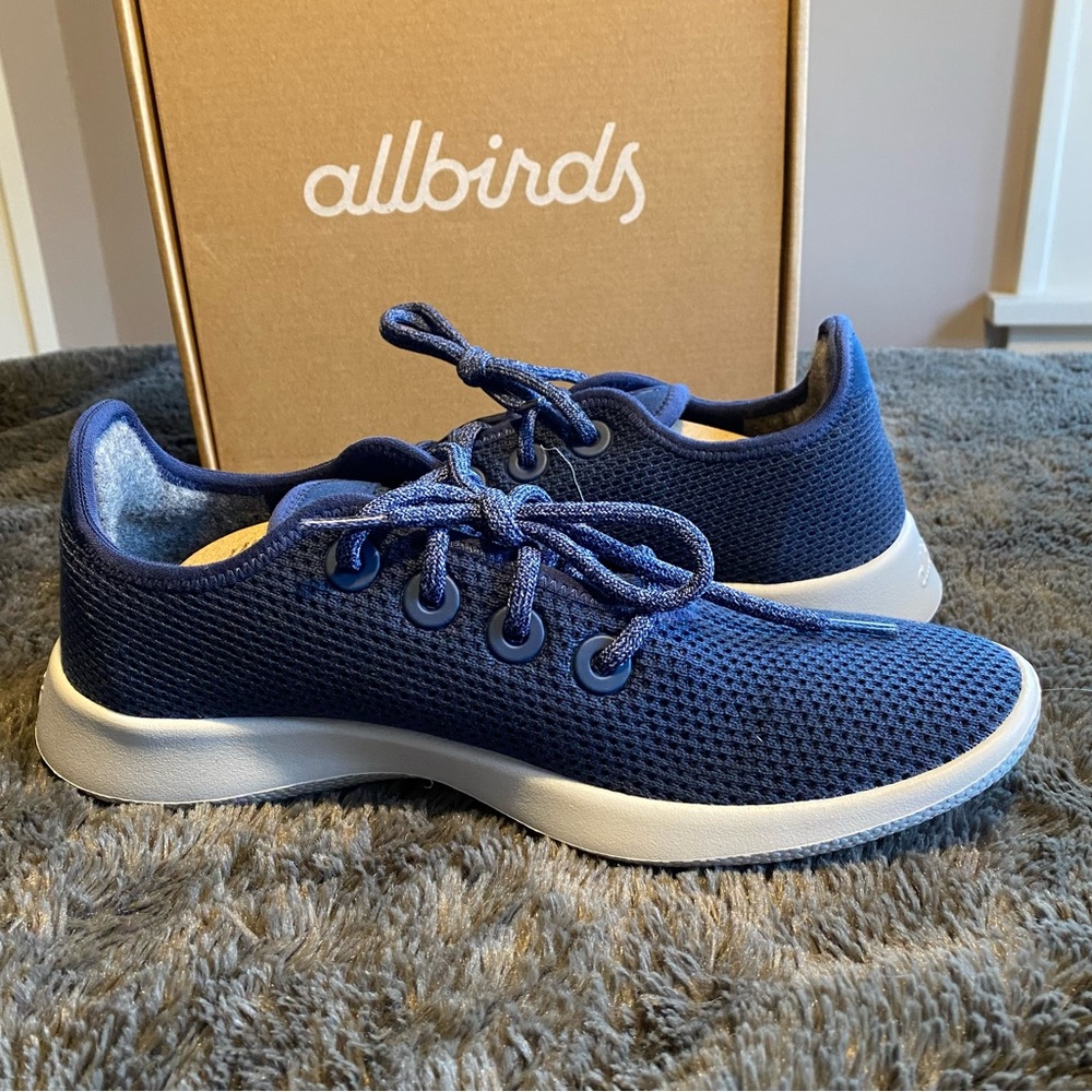 allbirds Tree Runner men’s in marine blue and blizzard. New with box - Picture 7 of 8